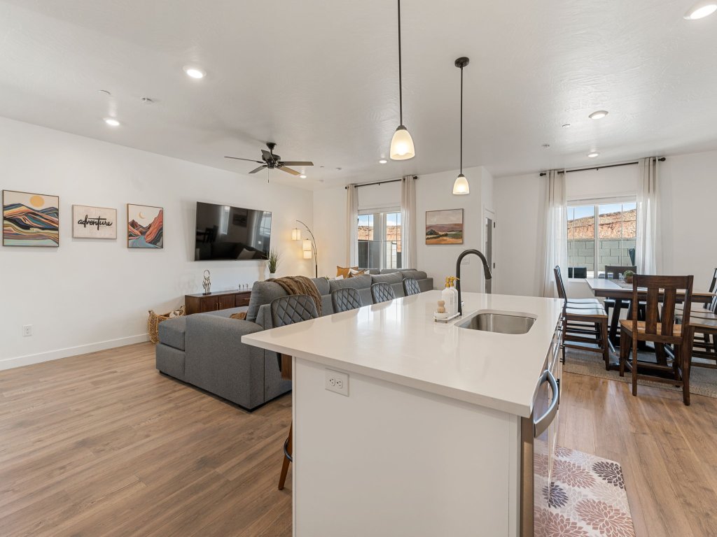 Ripples and Rocks Adventure House Vacation Rental in Utah - RedAwning