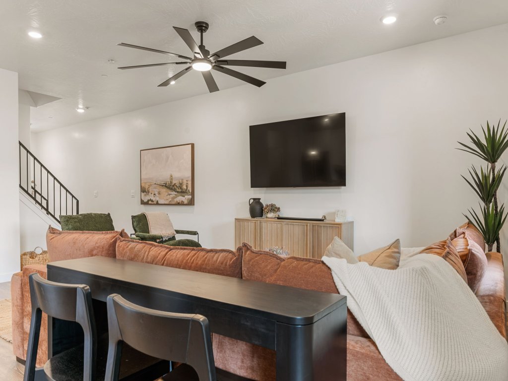 Red Haven Vacation Rental in Utah - RedAwning