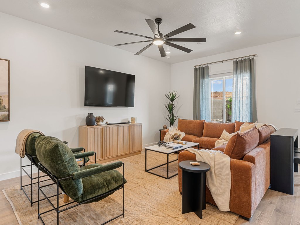 Red Haven Vacation Rental in Utah - RedAwning