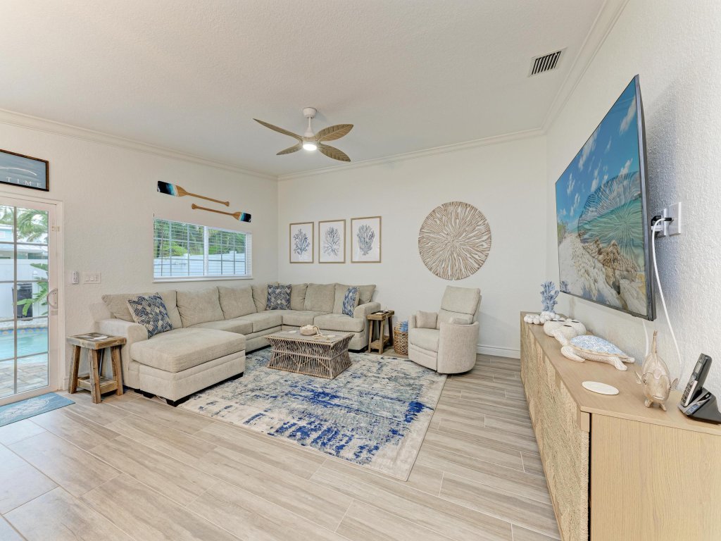 The Blue Haven Vacation Rental in Holmes Beach - RedAwning