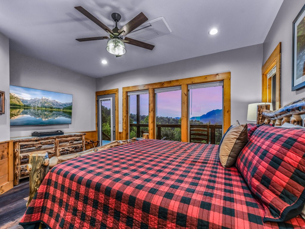 Panoramic Pointe Vacation Rental in Sevierville - RedAwning