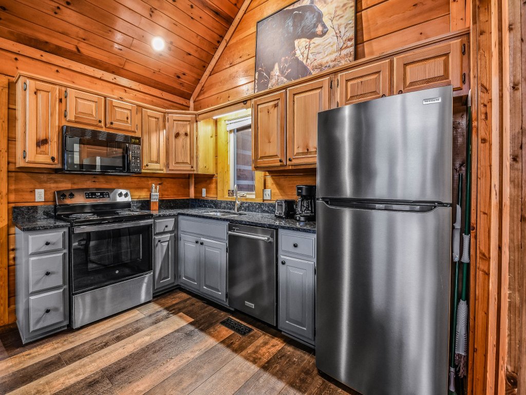 Panoramic Pointe Vacation Rental in Sevierville - RedAwning