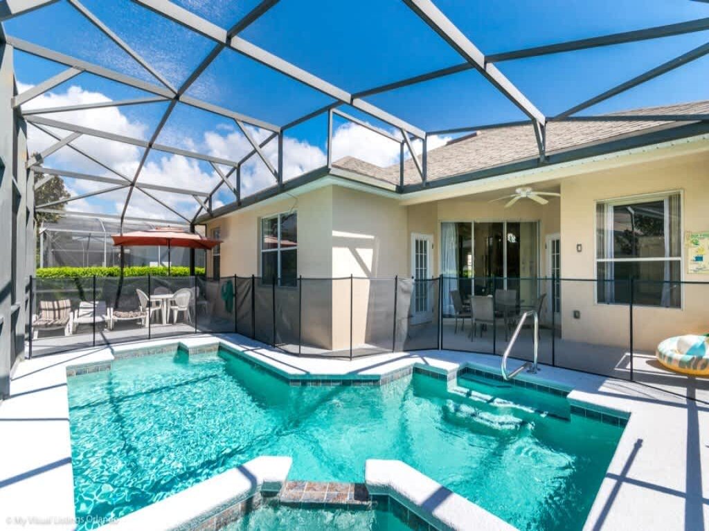 4Bd Pool Villa in Calabay Parc Close to Disney Sleeps 8 Vacation Rental in Haines City - RedAwning