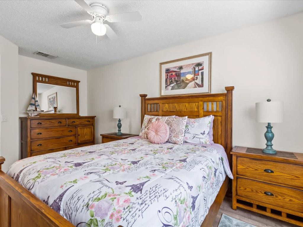4bd Villa Near Epic Universe and Disney with private Pool Vacation Rental in Kissimmee - RedAwning