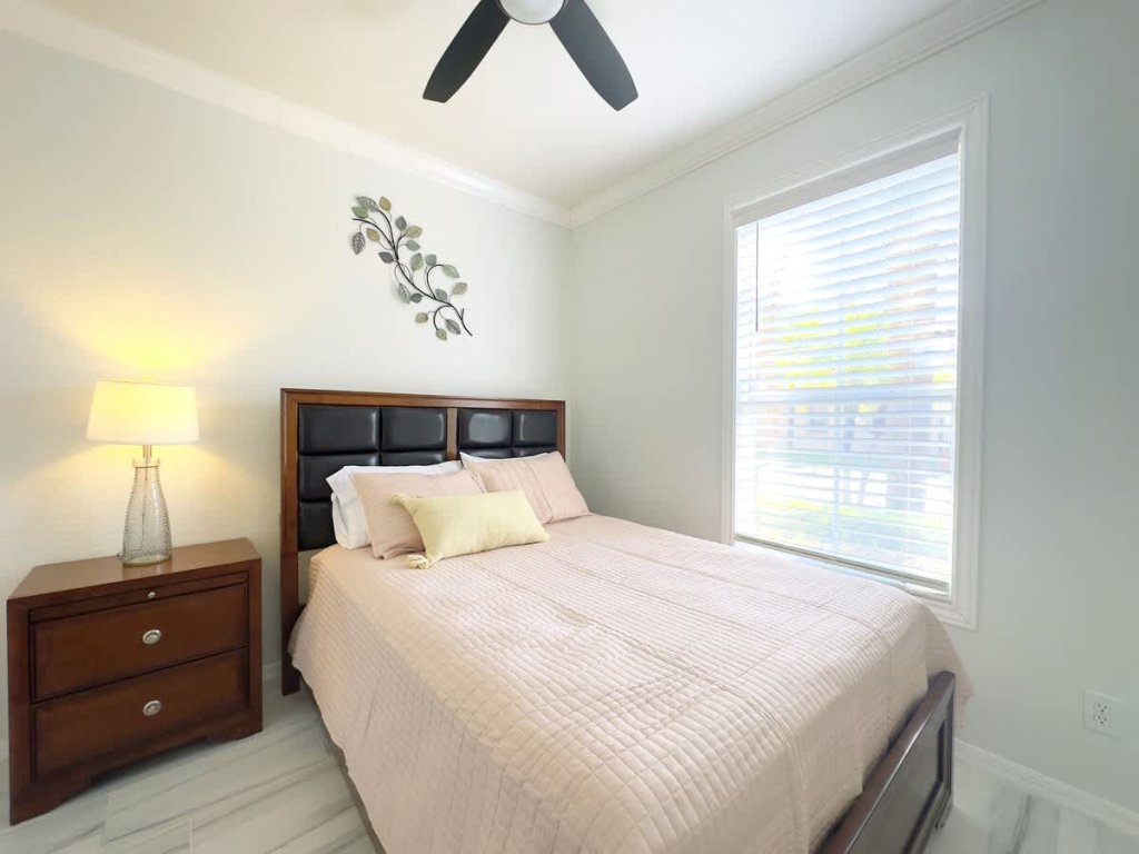 Modern 4BR Home in Regal Palms Resort near Disney Vacation Rental in Davenport - RedAwning