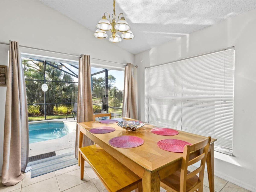 3Bd Villa with Private Pool & Golf Walmart 2 min Vacation Rental in Haines City - RedAwning