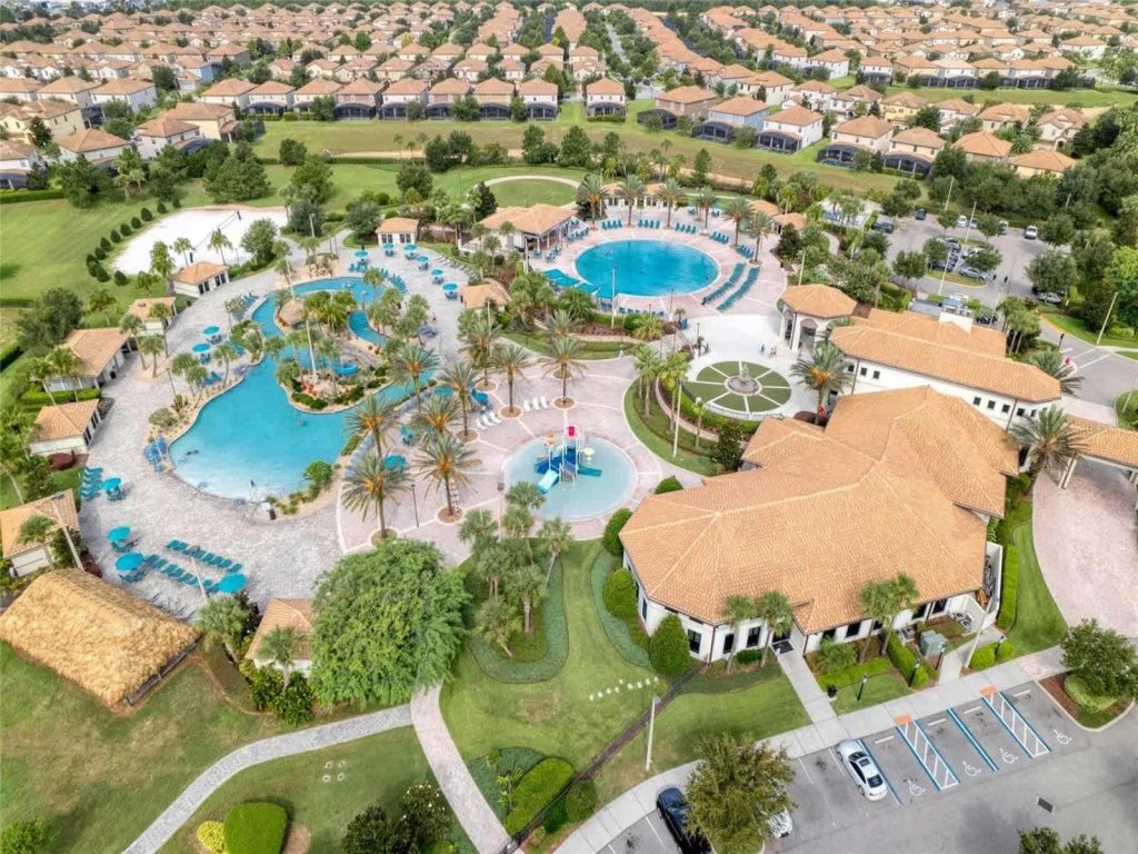 6 Bd Luxury Villa in Championsgate with Private Pool Vacation Rental in Davenport - RedAwning