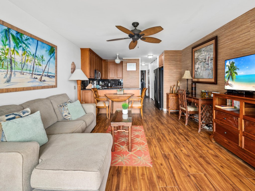 Big Island Kona Isle D3 Vacation Rental in Kailua-Kona - RedAwning