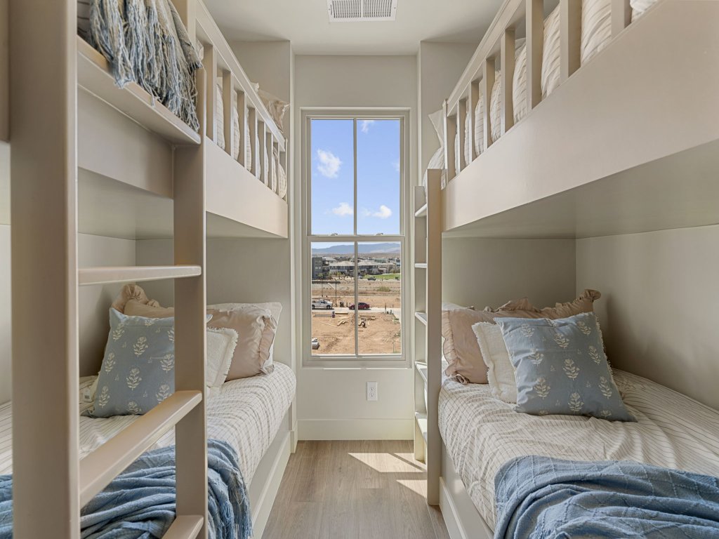 Chateau Bleu Vacation Rental in St. George - RedAwning