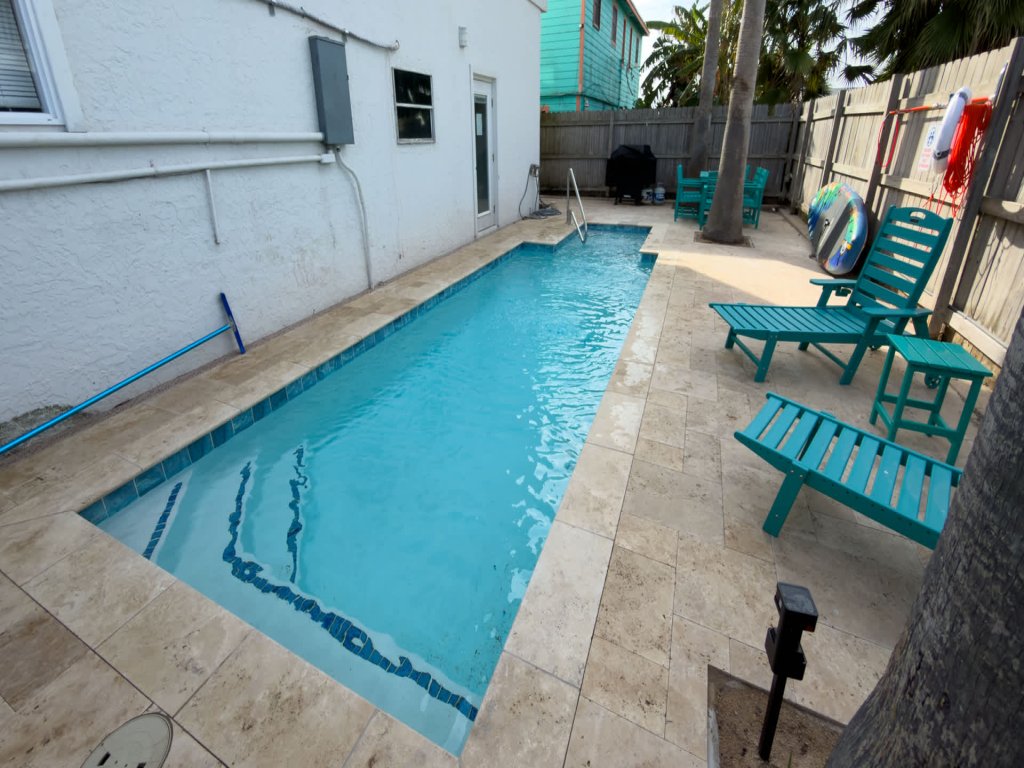 Fun Retro Island Vibe * Sleeps 17 * Beach 1 block Vacation Rental in South Padre Island - RedAwning