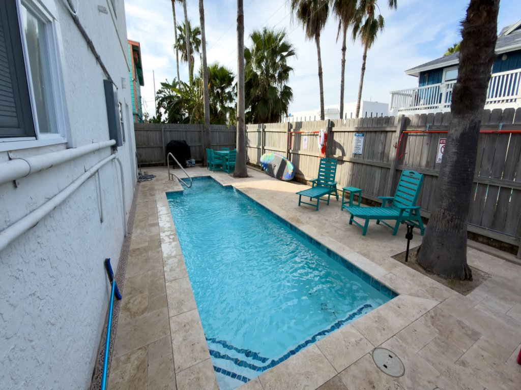 Fun Retro Island Vibe * Sleeps 17 * Beach 1 block Vacation Rental in South Padre Island - RedAwning