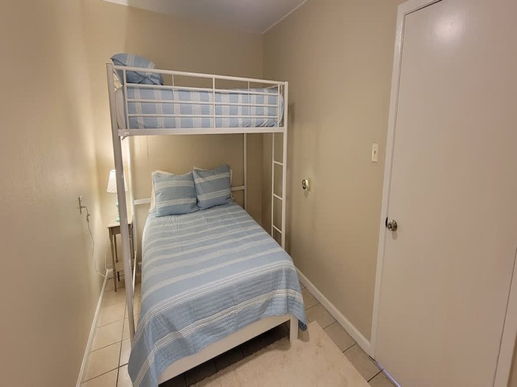 * Bay View  Great Deck *2 levels  & 3 bedr * Pool Vacation Rental in South Padre Island - RedAwning