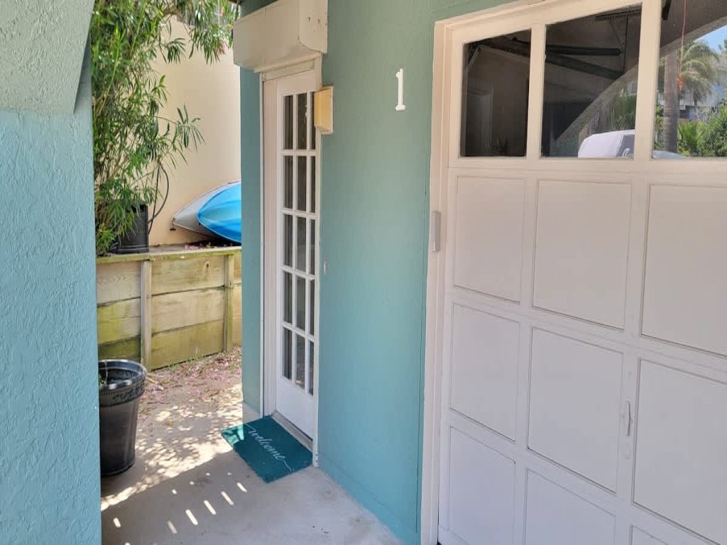 * Bay View  Great Deck *2 levels  & 3 bedr * Pool Vacation Rental in South Padre Island - RedAwning