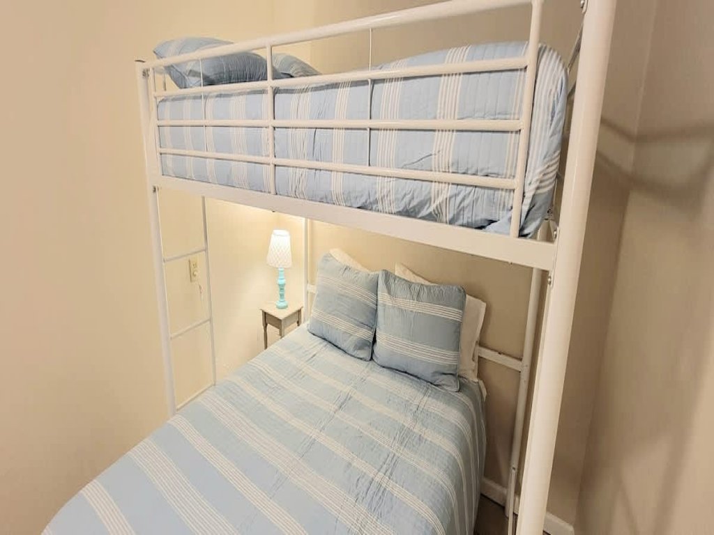 * Bay View  Great Deck *2 levels  & 3 bedr * Pool Vacation Rental in South Padre Island - RedAwning