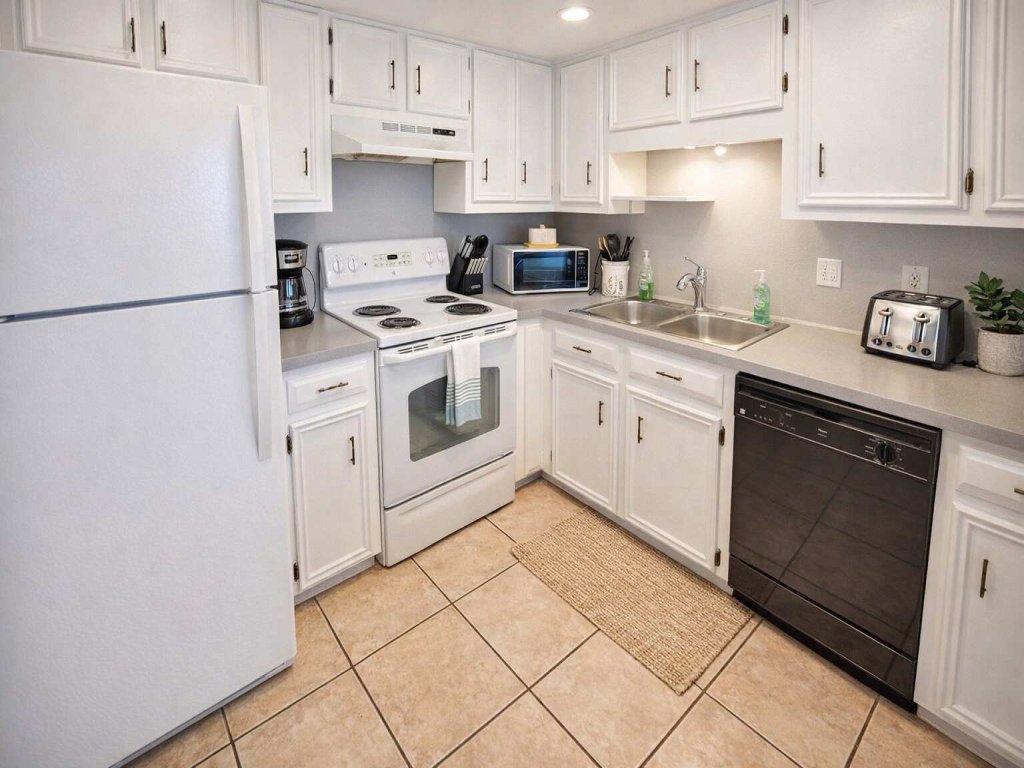 * Bay View  Great Deck *2 levels  & 3 bedr * Pool Vacation Rental in South Padre Island - RedAwning