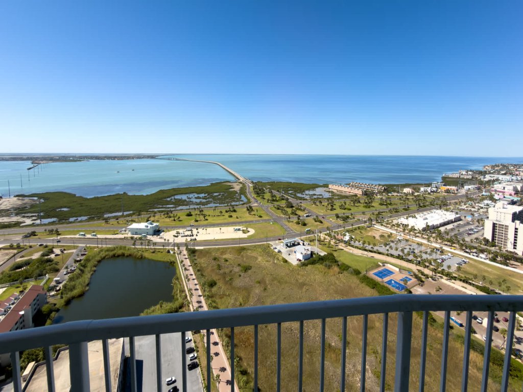 Jr Penthouse 29th Floor Tallest Building SPI Vacation Rental in South Padre Island - RedAwning
