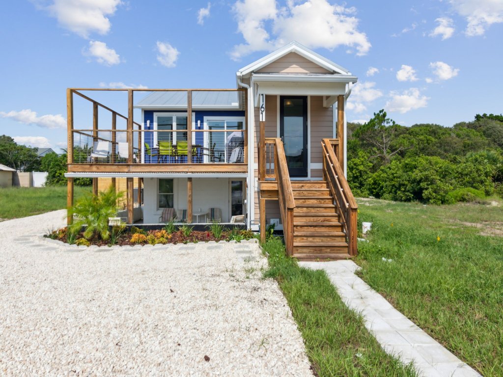 Blueberry Dunes Beach Cottage - Pet Friendly - Pool Vacation Rental in Fernandina Beach - RedAwning