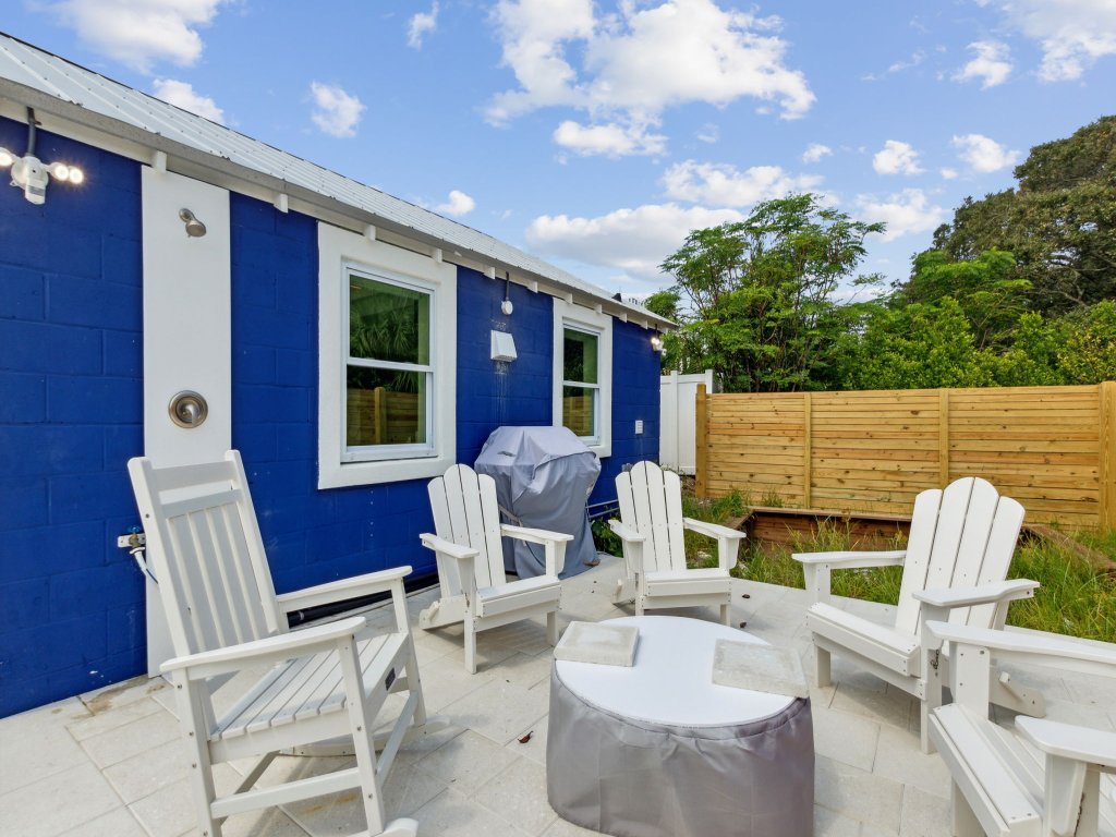Blueberry Dunes Beach Cottage - Pet Friendly - Pool Vacation Rental in Fernandina Beach - RedAwning