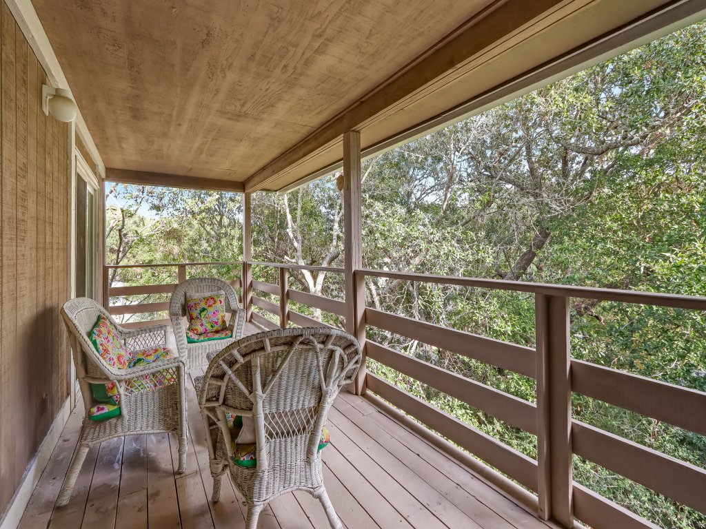 Sunset Bliss: 2BR Condo w/ Pool in Amelia Island Vacation Rental in Florida - RedAwning