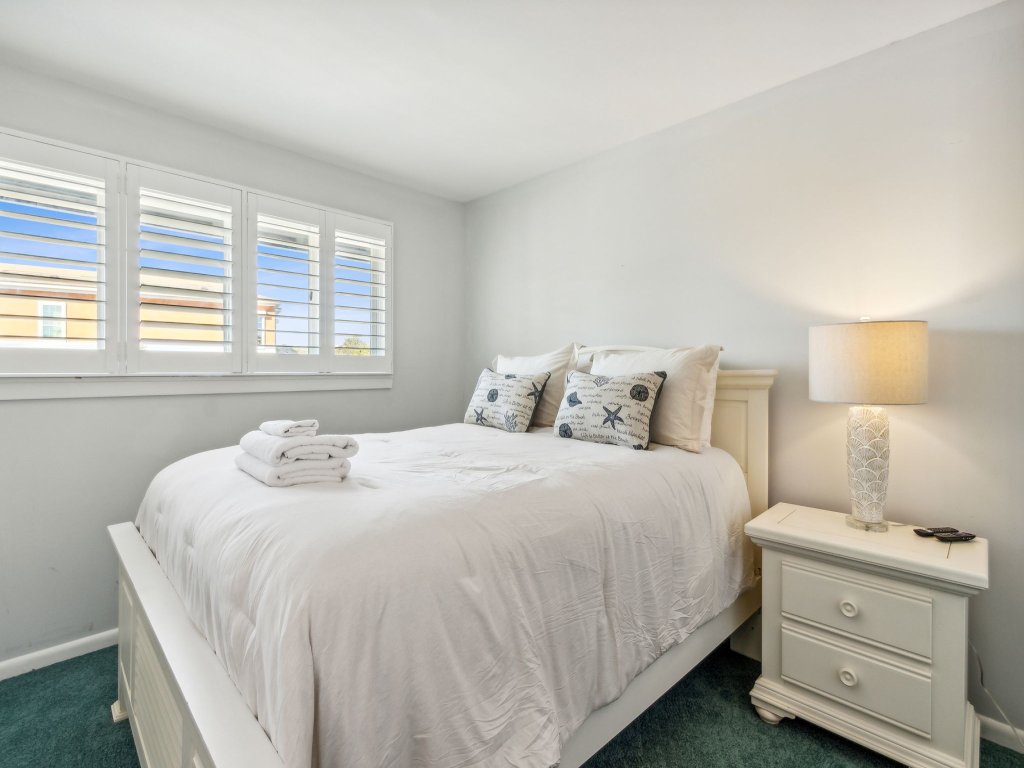 Sunlit Paradise in Amelia Island | 3BR Beachfront Home Vacation Rental in Fernandina Beach - RedAwning