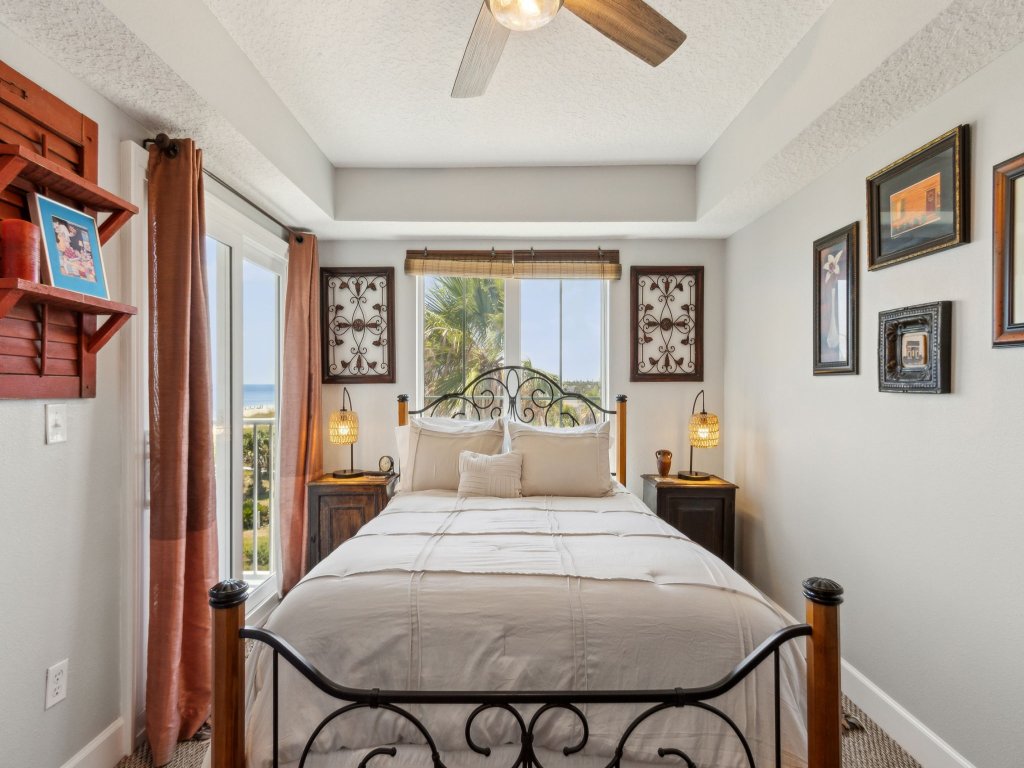 Vintage Ocean View Paradise - 1BR - Beachfront Vacation Rental in Fernandina Beach - RedAwning