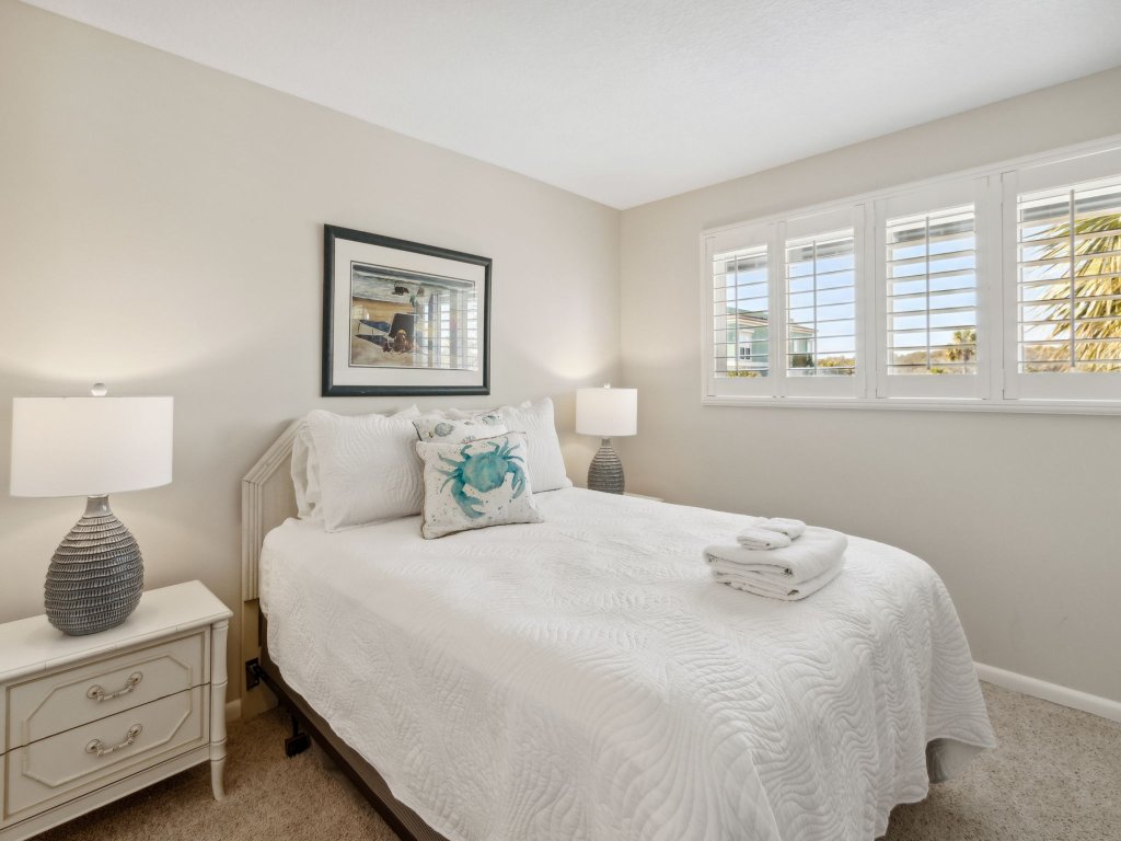 Steps to The Beach - 3BR Ocean View Vacation Rental in Fernandina Beach - RedAwning