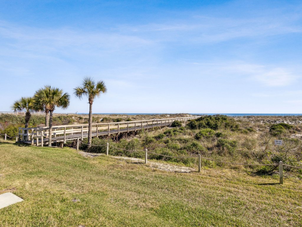 Steps to The Beach - 3BR Ocean View Vacation Rental in Fernandina Beach - RedAwning