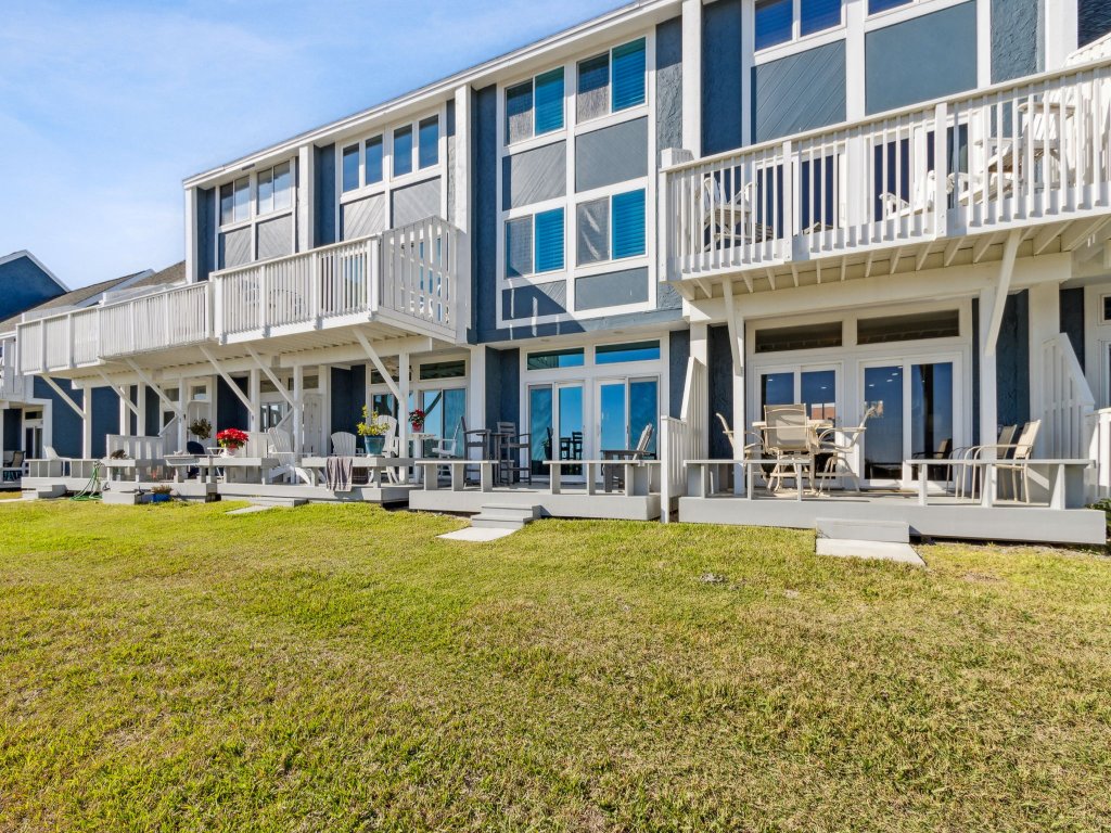 Steps to The Beach - 3BR Ocean View Vacation Rental in Fernandina Beach - RedAwning