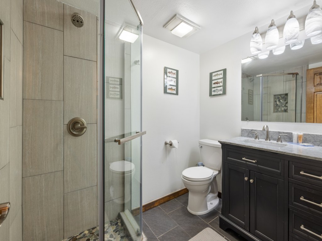 FP300 Foxpine Inn Vacation Rental in Copper Mountain - RedAwning