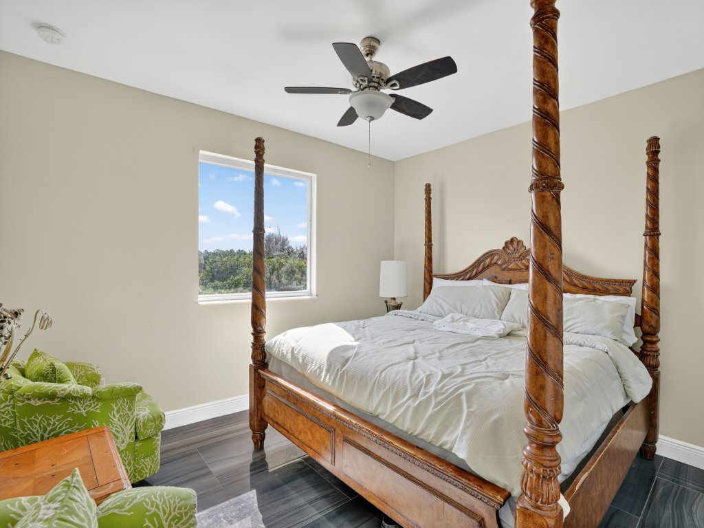 Relaxing Chamonix Retreat Vacation Rental in Florida - RedAwning