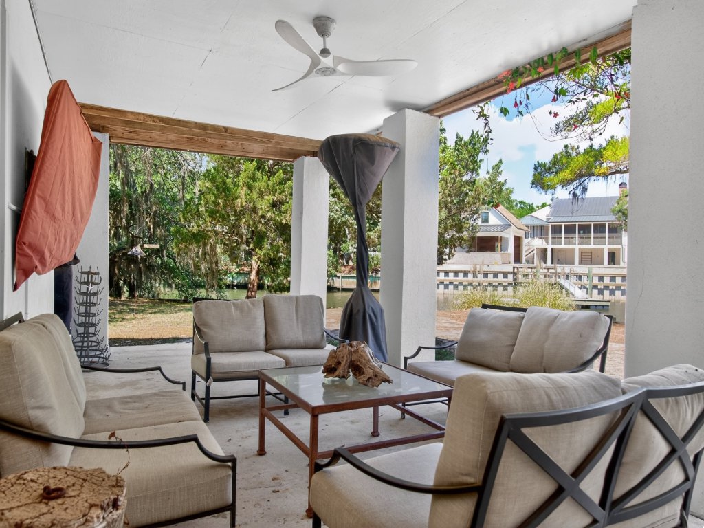 Sonny Pointe Vacation Rental in South Carolina - RedAwning
