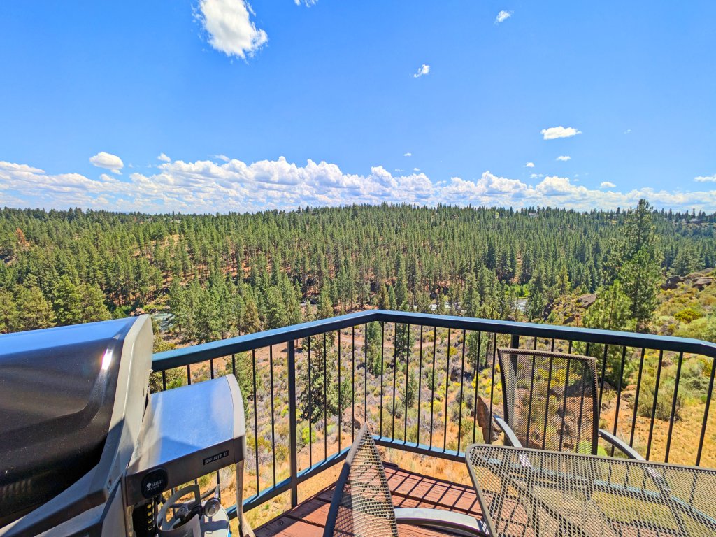 River Ridge 423AB Vacation Rental in Bend - RedAwning