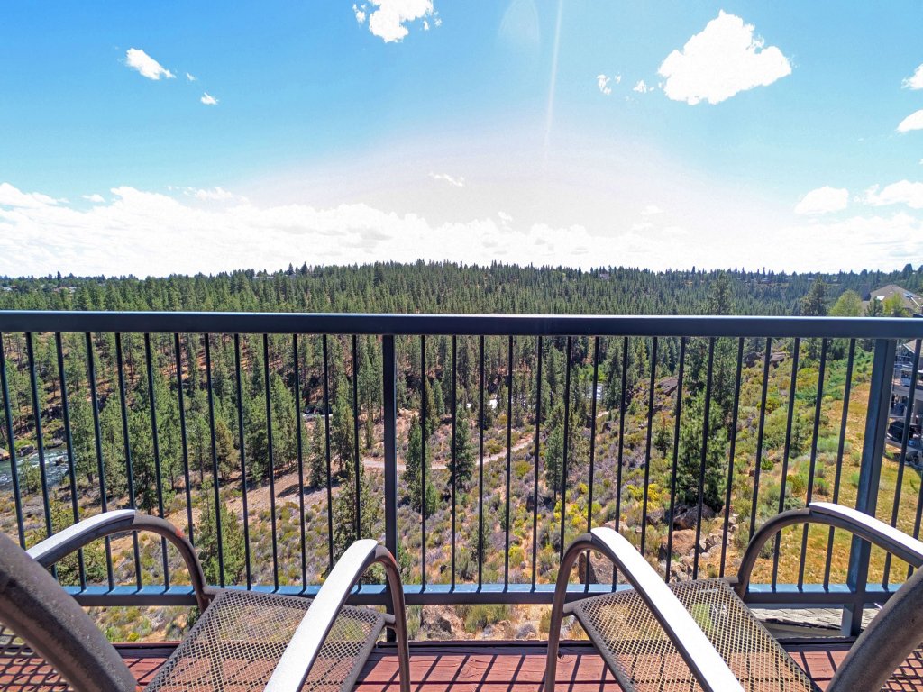 River Ridge 423A Vacation Rental in Bend - RedAwning