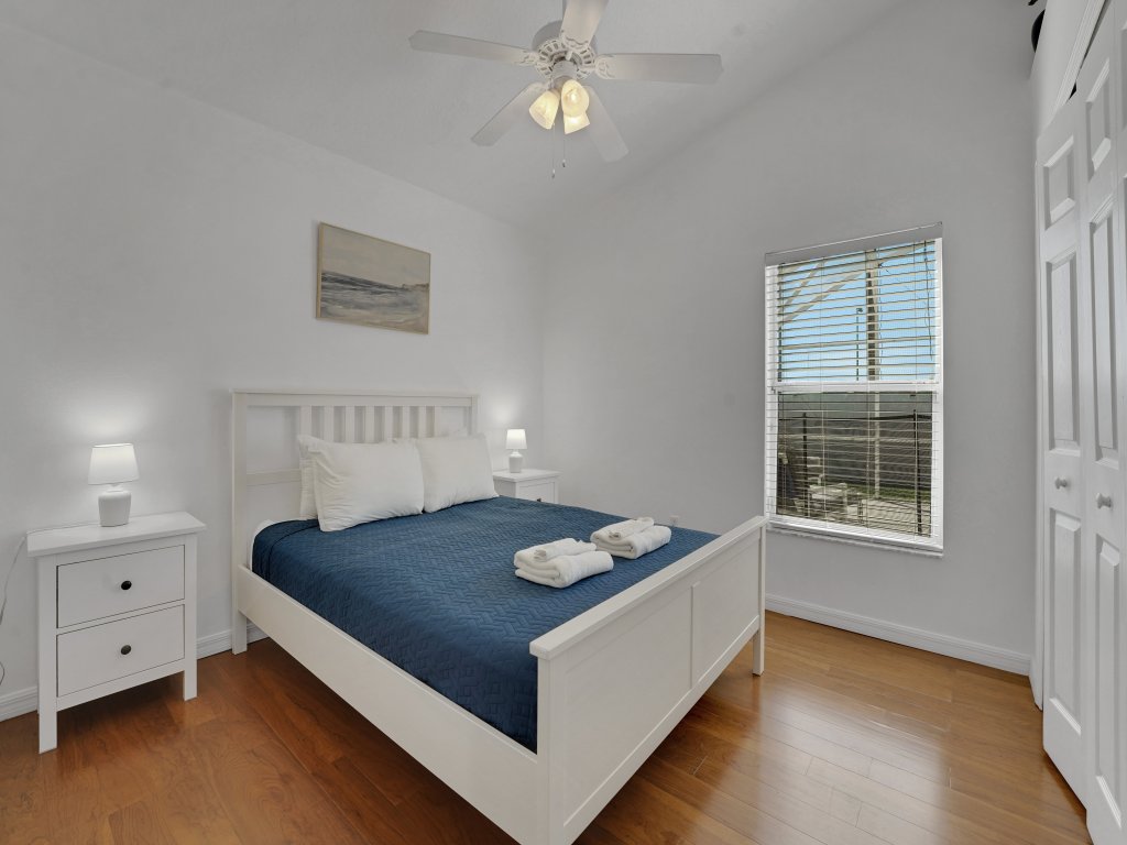 506HC-West Haven Vacation Rental in Davenport - RedAwning