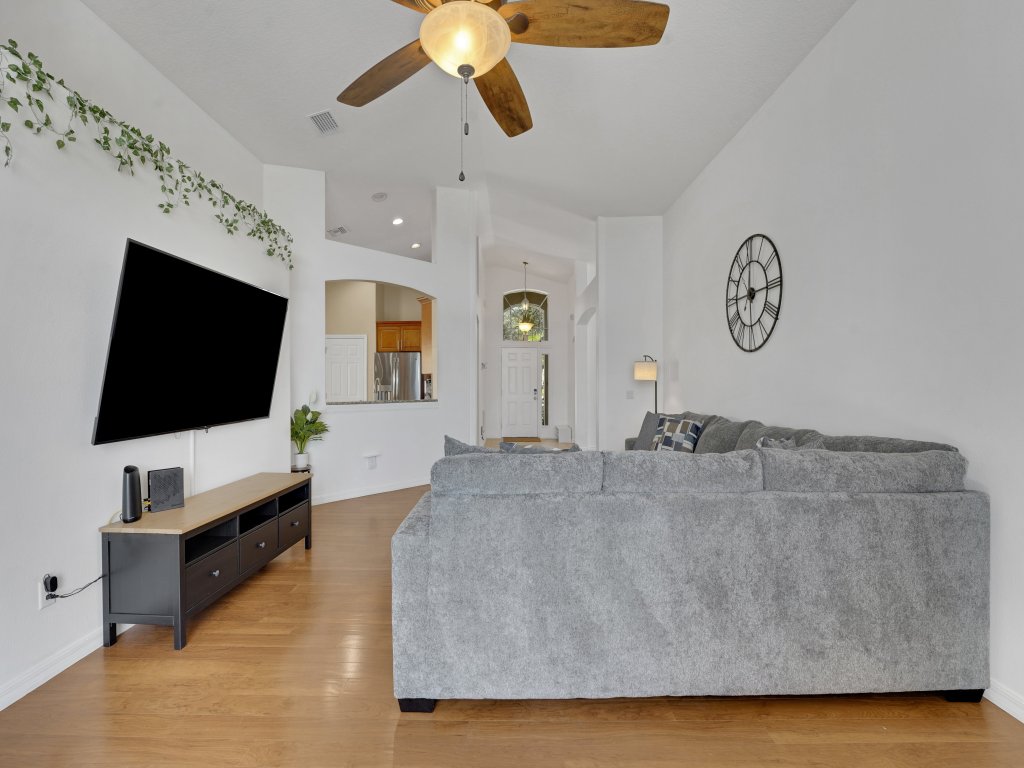 506HC-West Haven Vacation Rental in Davenport - RedAwning