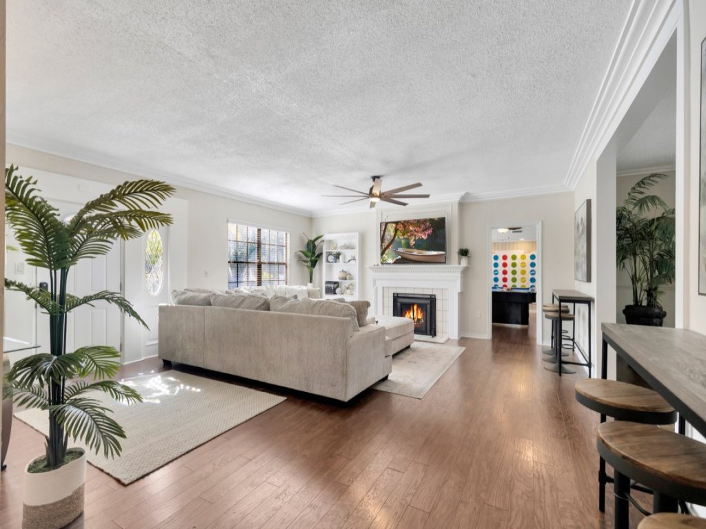 Villa Valentino Luxury 8BR Villa with Heated Pool Vacation Rental in Palm Harbor - RedAwning