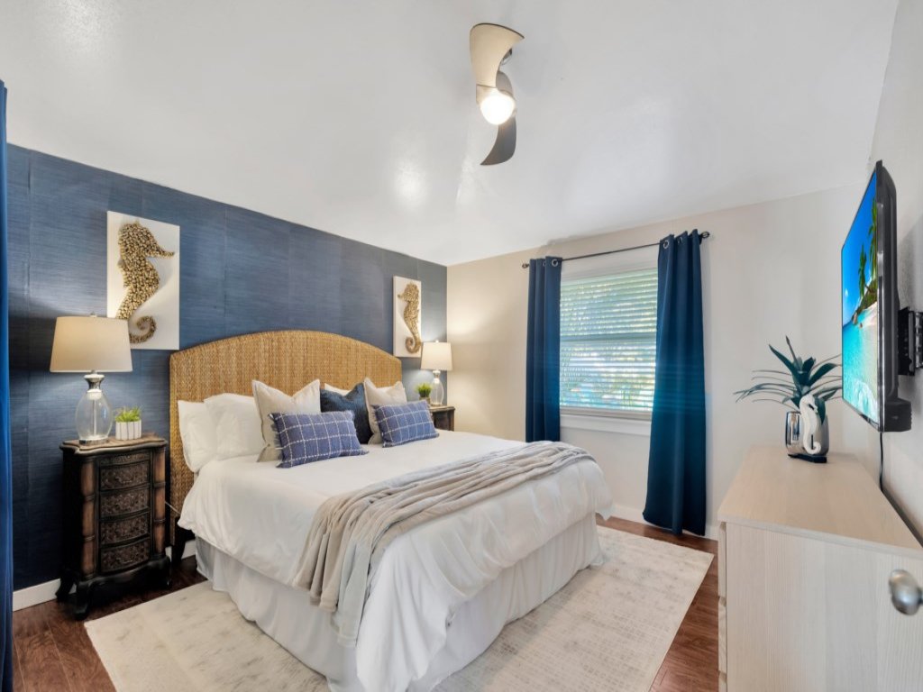 Villa Valentino Luxury 8BR Villa with Heated Pool Vacation Rental in Palm Harbor - RedAwning