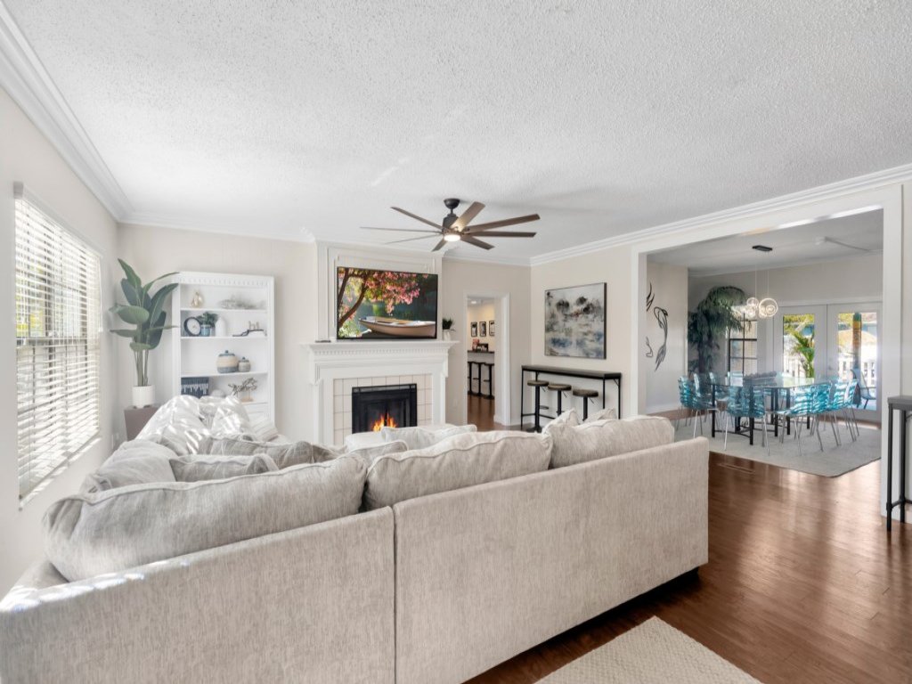 Villa Valentino Luxury 8BR Villa with Heated Pool Vacation Rental in Palm Harbor - RedAwning