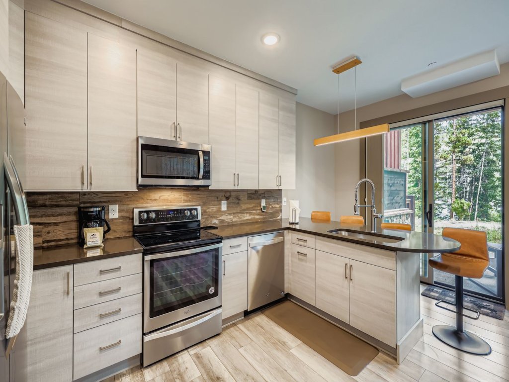1820 The Seasons Vacation Rental in Keystone - RedAwning