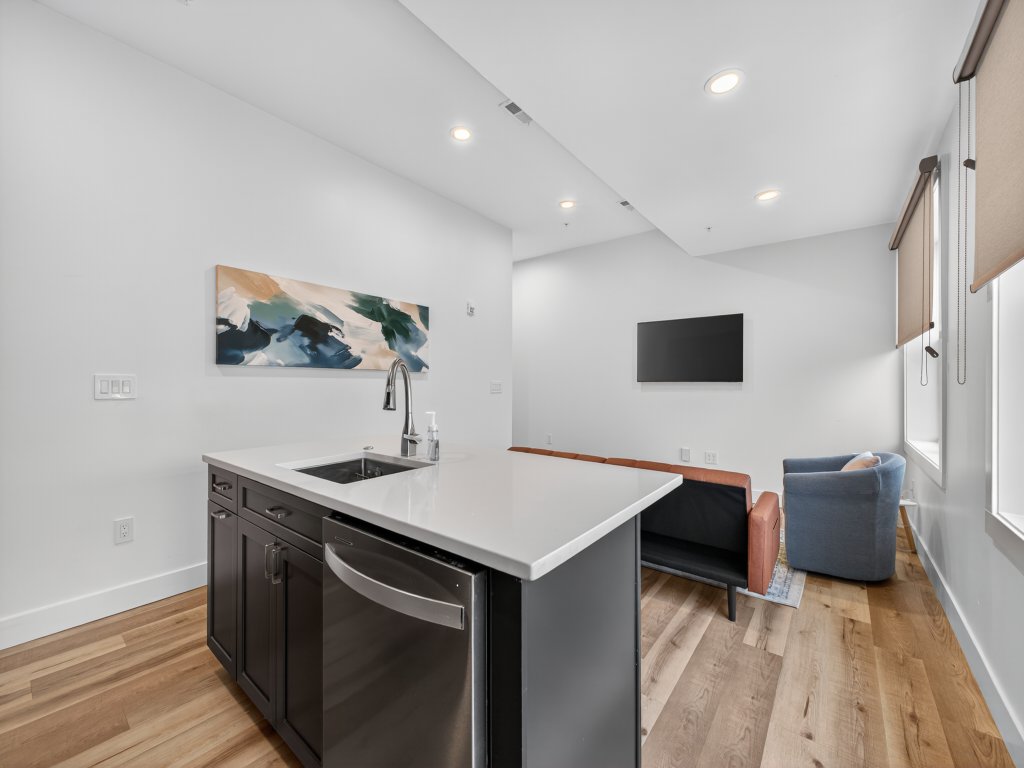 Stylish Downtown Unit with Historic Charm Vacation Rental in US - RedAwning