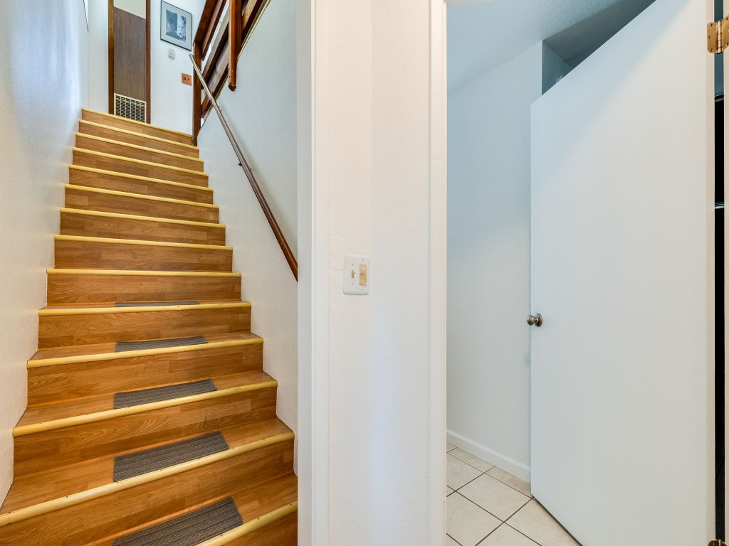 Quaking Aspen Condo Vacation Rental in Stateline - RedAwning