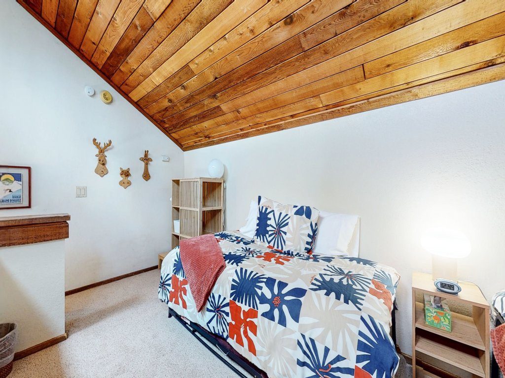 Mammoth Sierra Townhomes #25 Vacation Rental in Mammoth Lakes - RedAwning