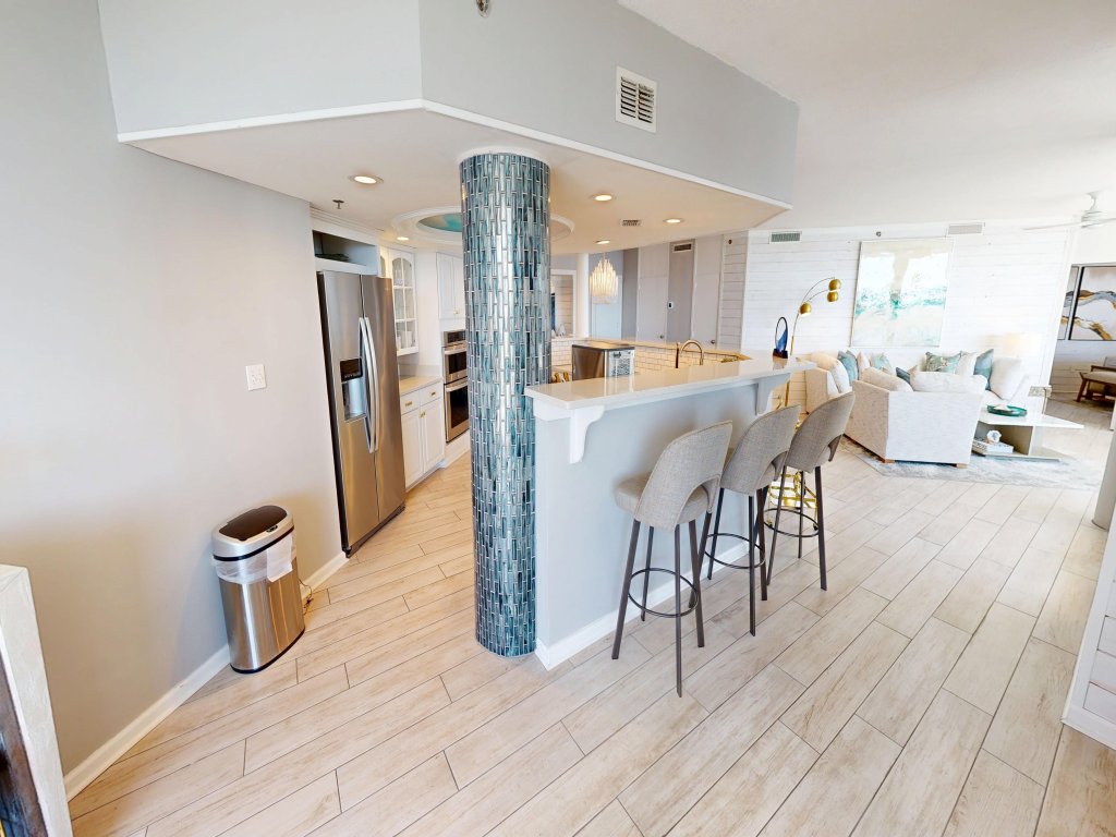 East Pass Towers 602 Vacation Rental in Destin - RedAwning