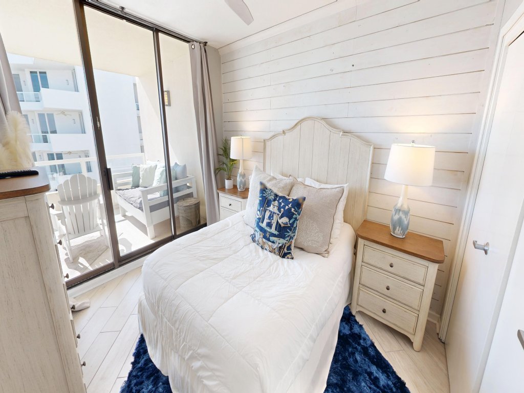 East Pass Towers 602 Vacation Rental in Destin - RedAwning