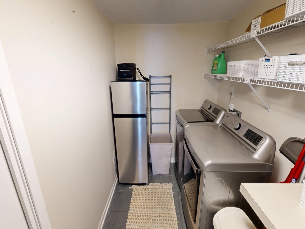 East Pass Towers 602 Vacation Rental in Destin - RedAwning
