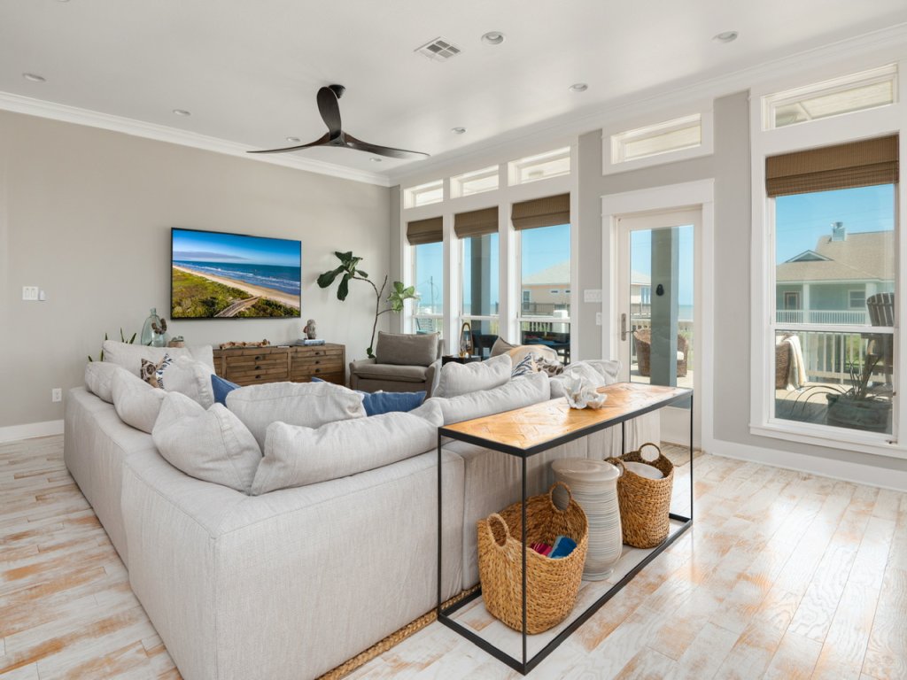 Casa Del Sol Vacation Rental in Texas - RedAwning