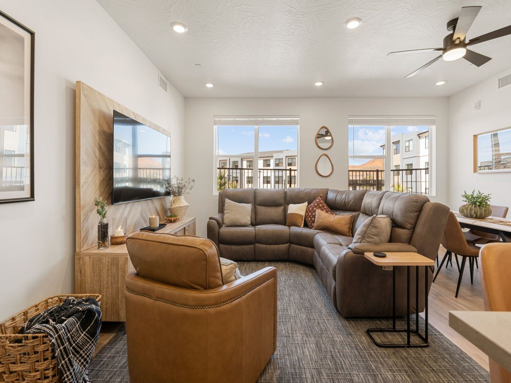 Mane Stay at Terra Vacation Rental in Hurricane - RedAwning