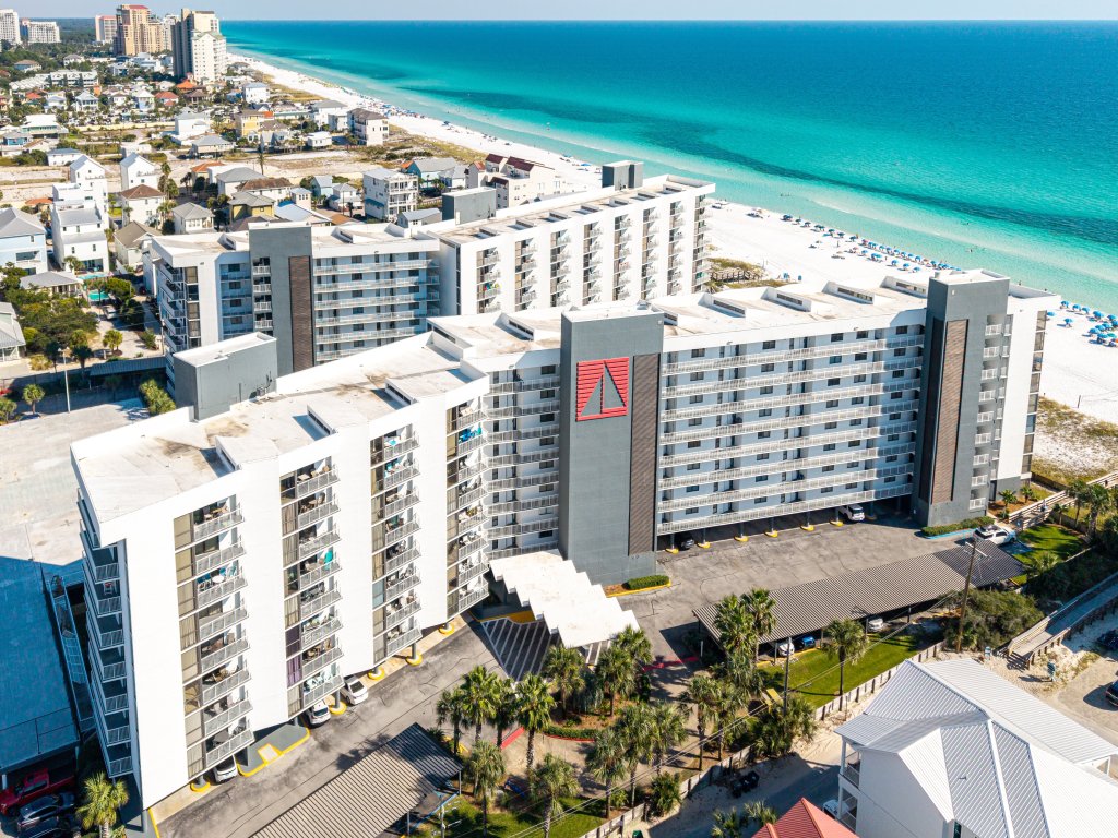Mainsail 143 Vacation Rental in Miramar Beach - RedAwning