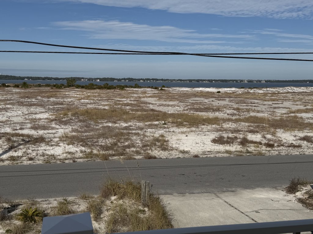 Seaside Bungalow Vacation Rental in Navarre - RedAwning