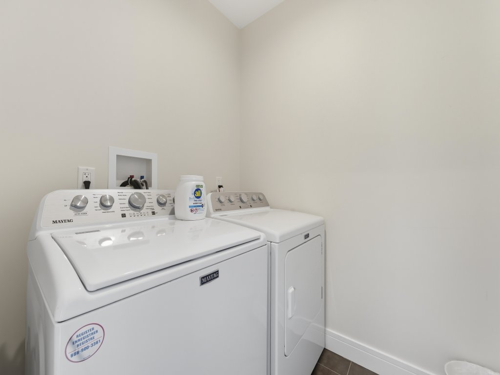 Bright Modern 3Bed 2.5Bath Evanston Home w/Parking Vacation Rental in Illinois - RedAwning